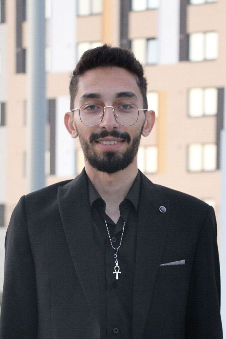  53079031  Mahmoud, 24 ,    