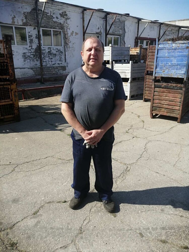  41702631  , 54 ,    