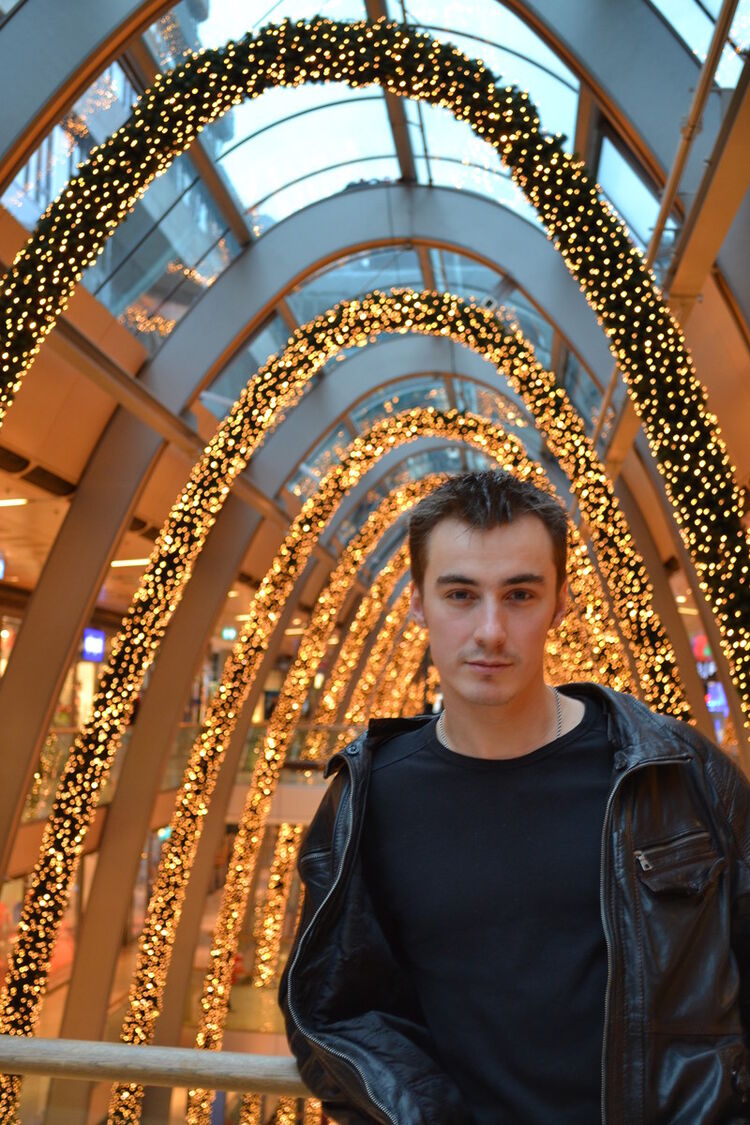  ,   Alexandr, 40 ,   ,   , c 