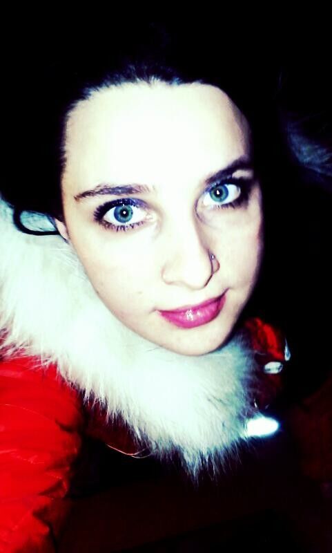  ,   Elena, 32 ,  