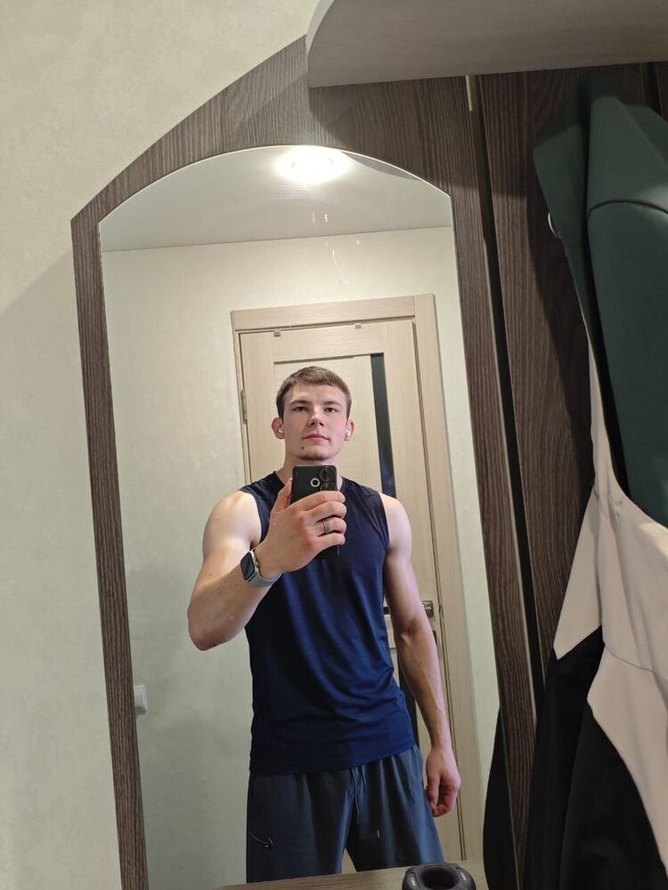  54126831  Masked, 22 ,    