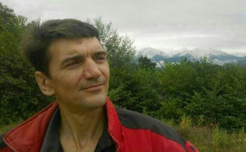  ,   Valentin, 53 ,  