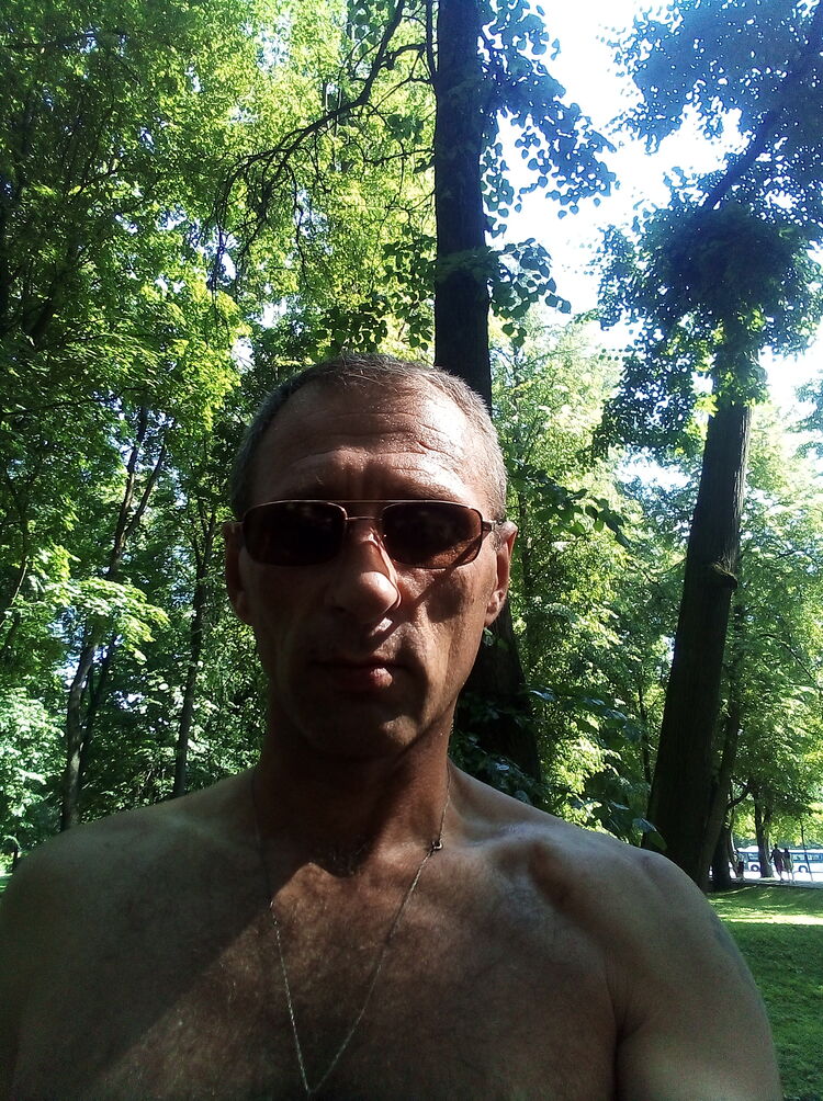  37903711  Pavel, 47 ,     