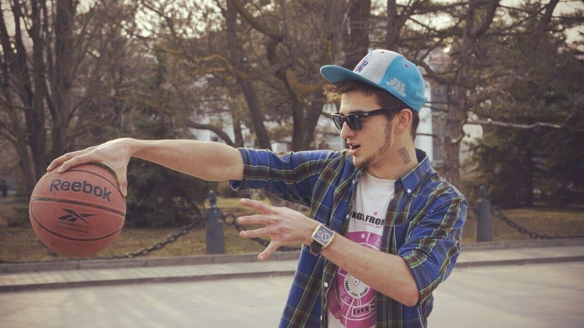  14689741  Sergei, 32 ,    --