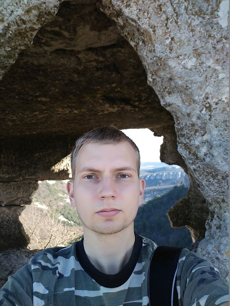  ,   LEON, 38 ,   ,   , c 