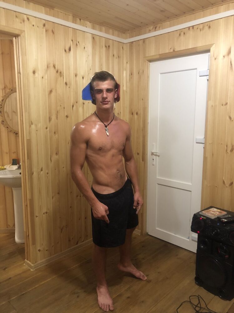  14270101  Alexandr, 27 ,    --
