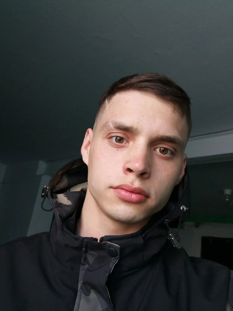  44049381  , 21 ,    