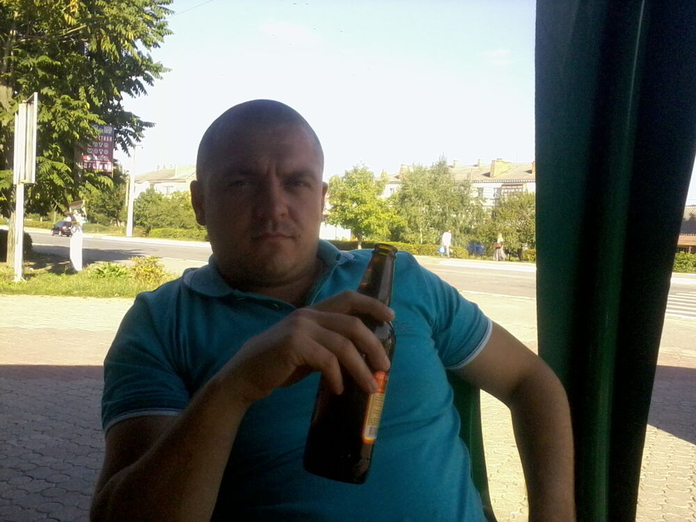  5597631  Apostal, 41 ,    