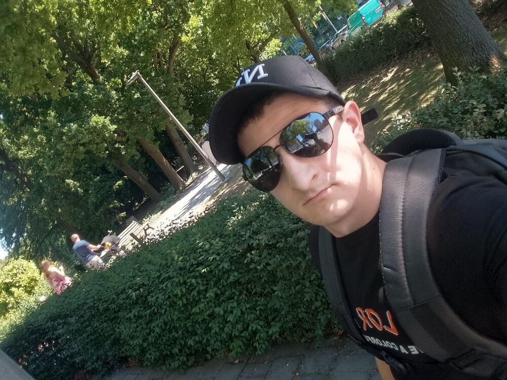  51846231  Ivan, 24 ,    Antwerp