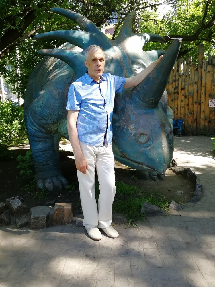  ,   Alex, 72 ,  