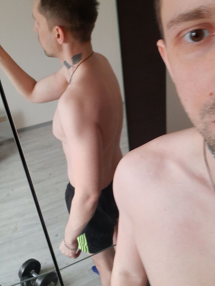  40684411  Maxim, 34 ,    