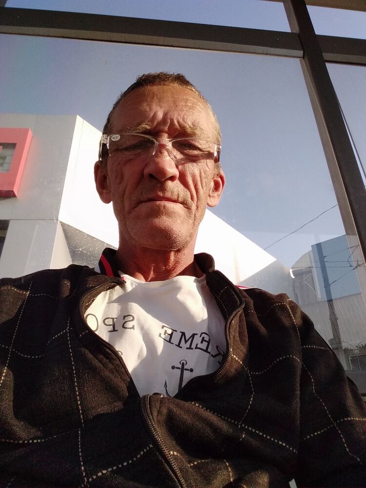  38176671  , 54 ,    