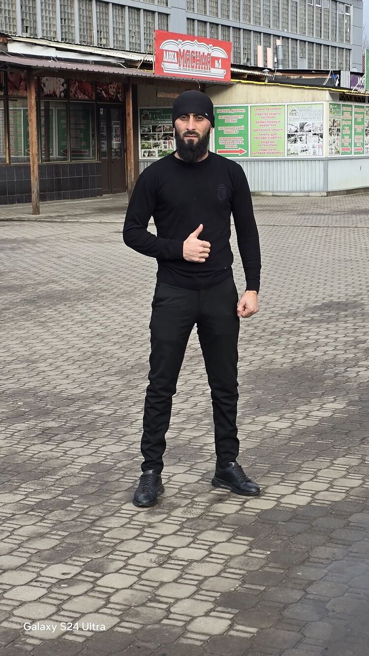 ,   Huseyin, 29 ,     , c , 
