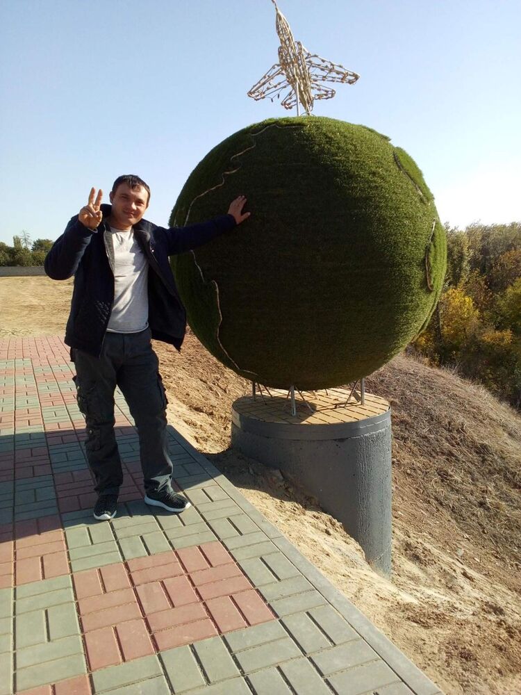  ,   Sasha, 38 ,   