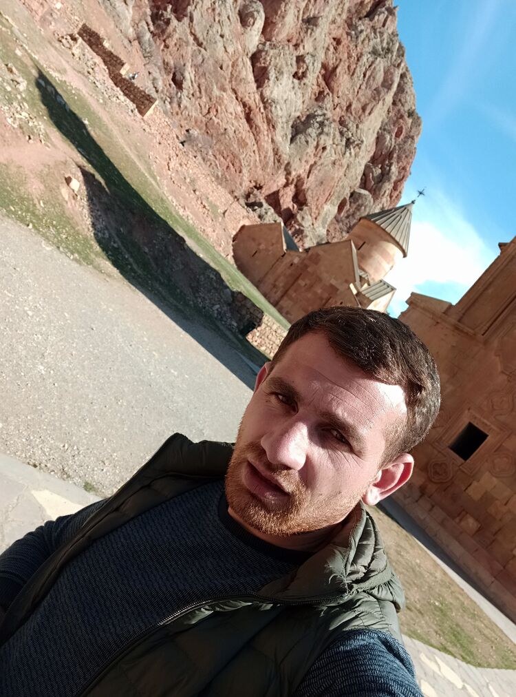  ,   Gevorg, 29 ,   ,   