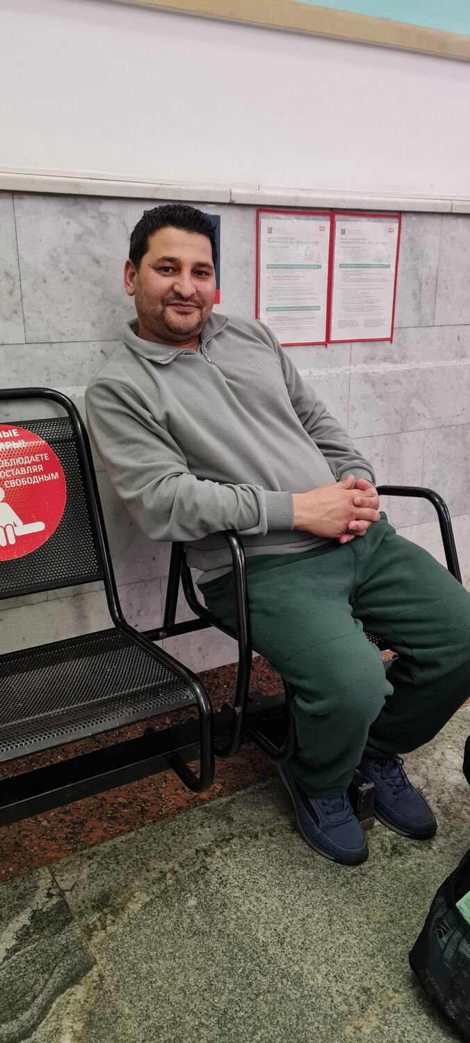  27200821  Qasim, 45 ,    