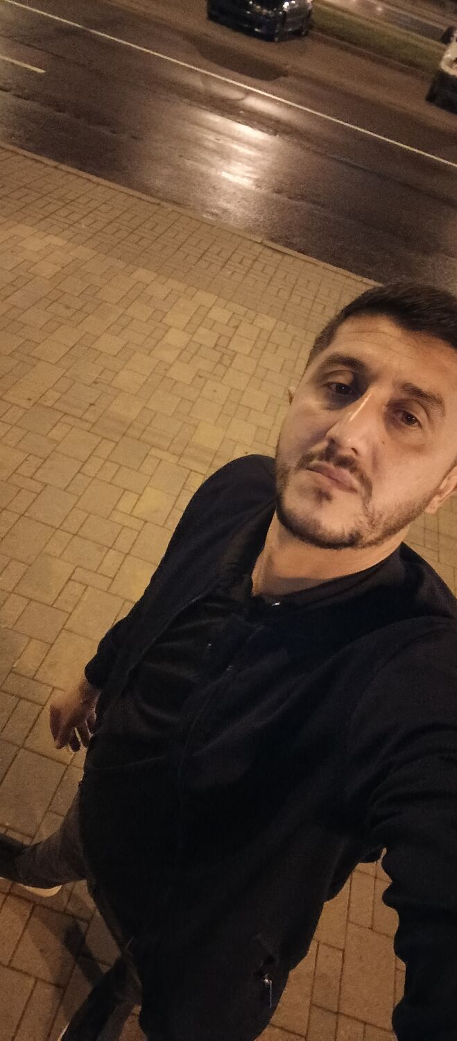  52859661  David, 35 ,    