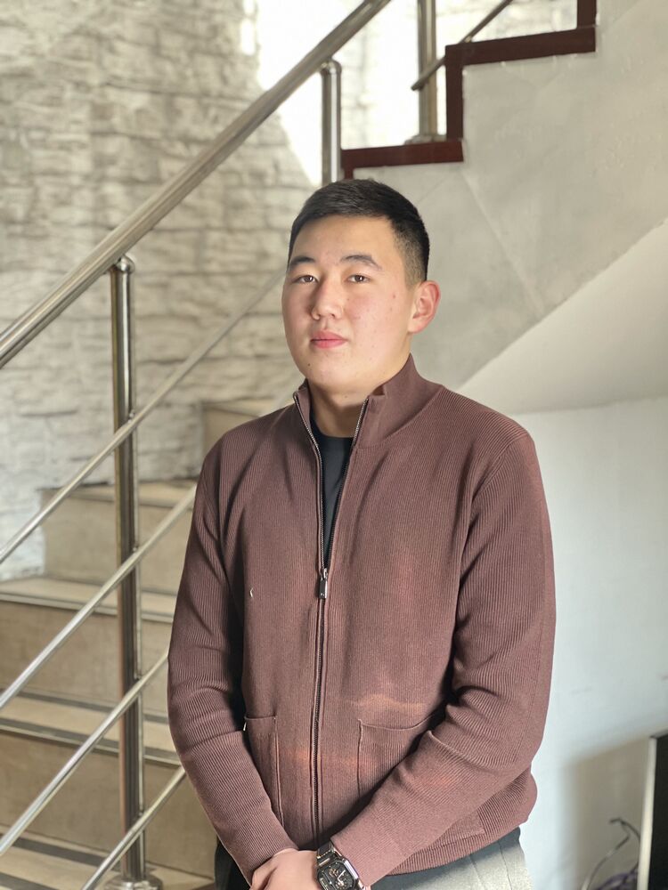  54699551  Nurislam, 19 ,    