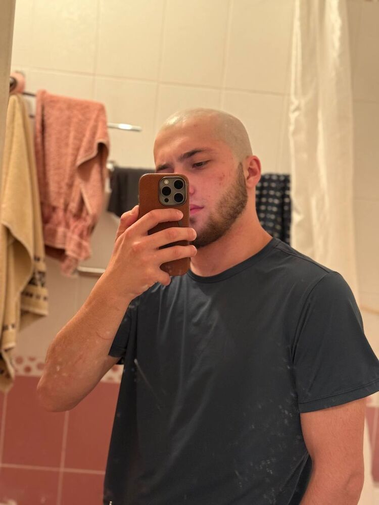  deleted,   David, 20 ,   ,   