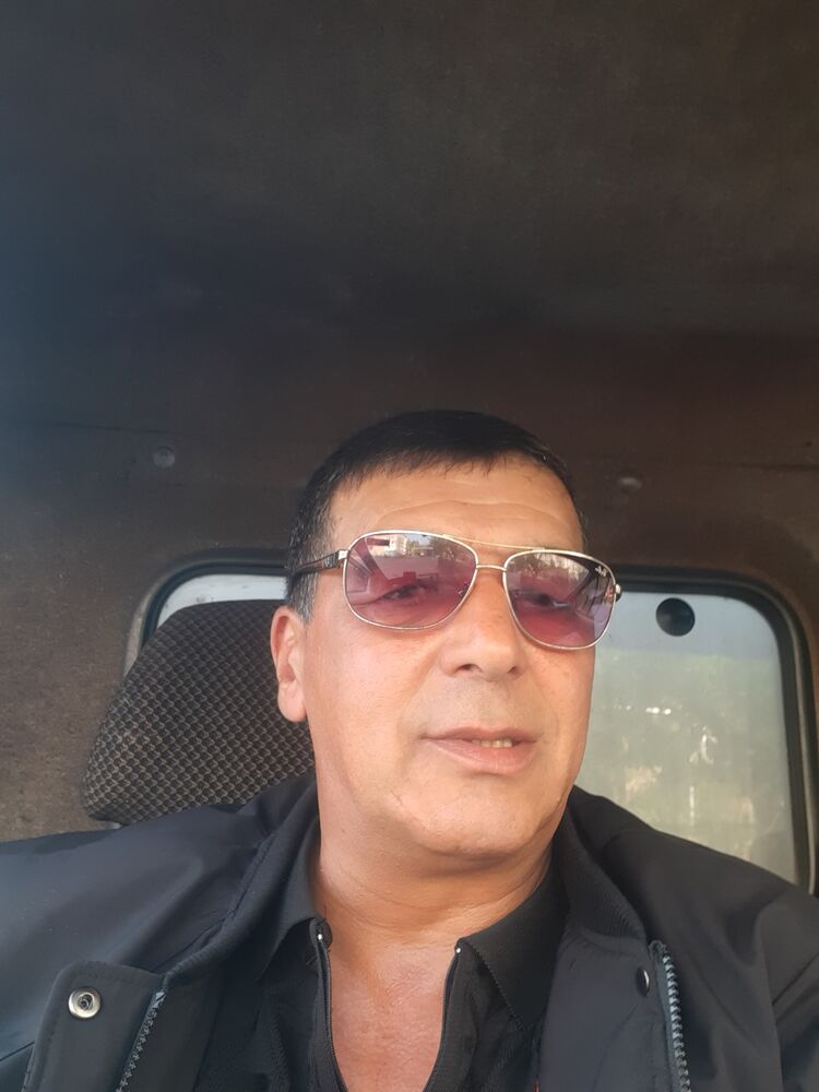  46971761  , 52 ,    