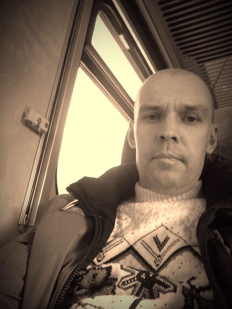  31334361  Evgeniy, 43 ,    