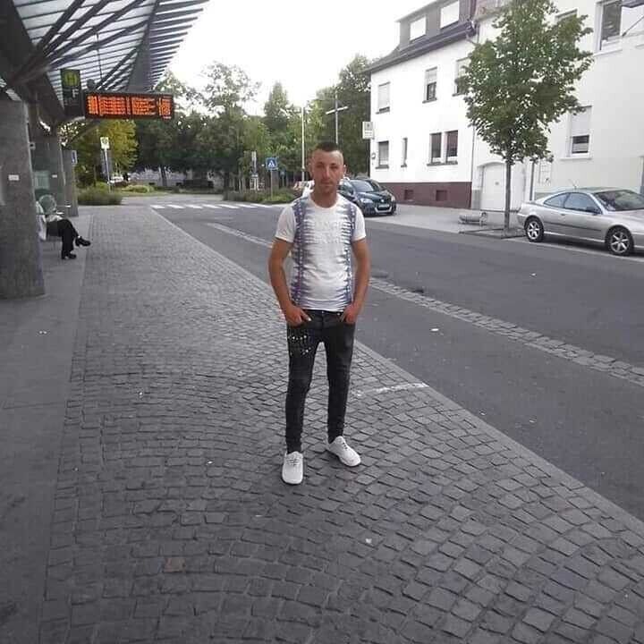  20988411  Denis, 31 ,    Suedinenie