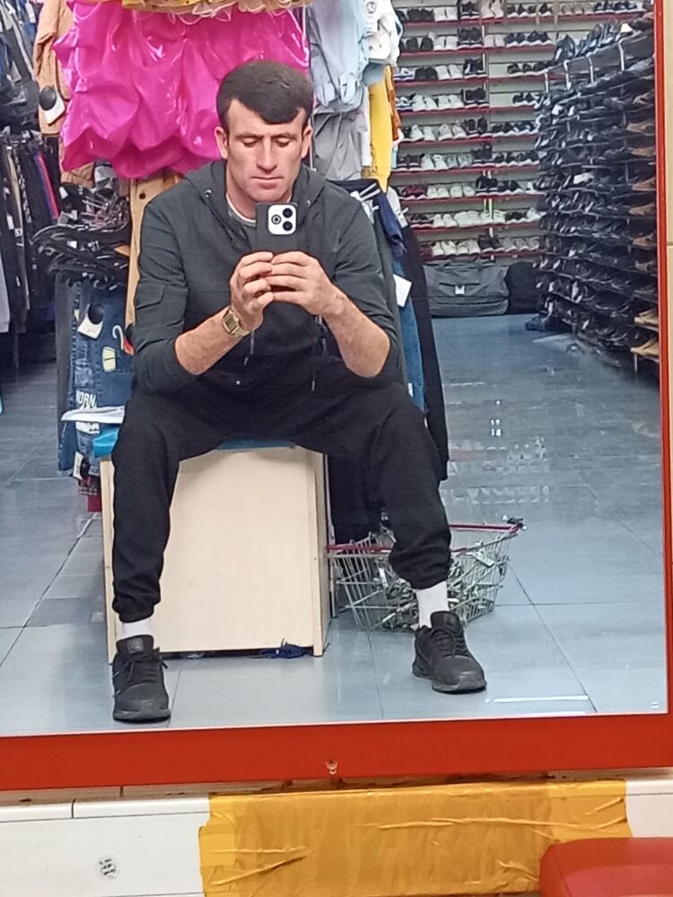  ,   Isfandiyr, 35 ,   ,   