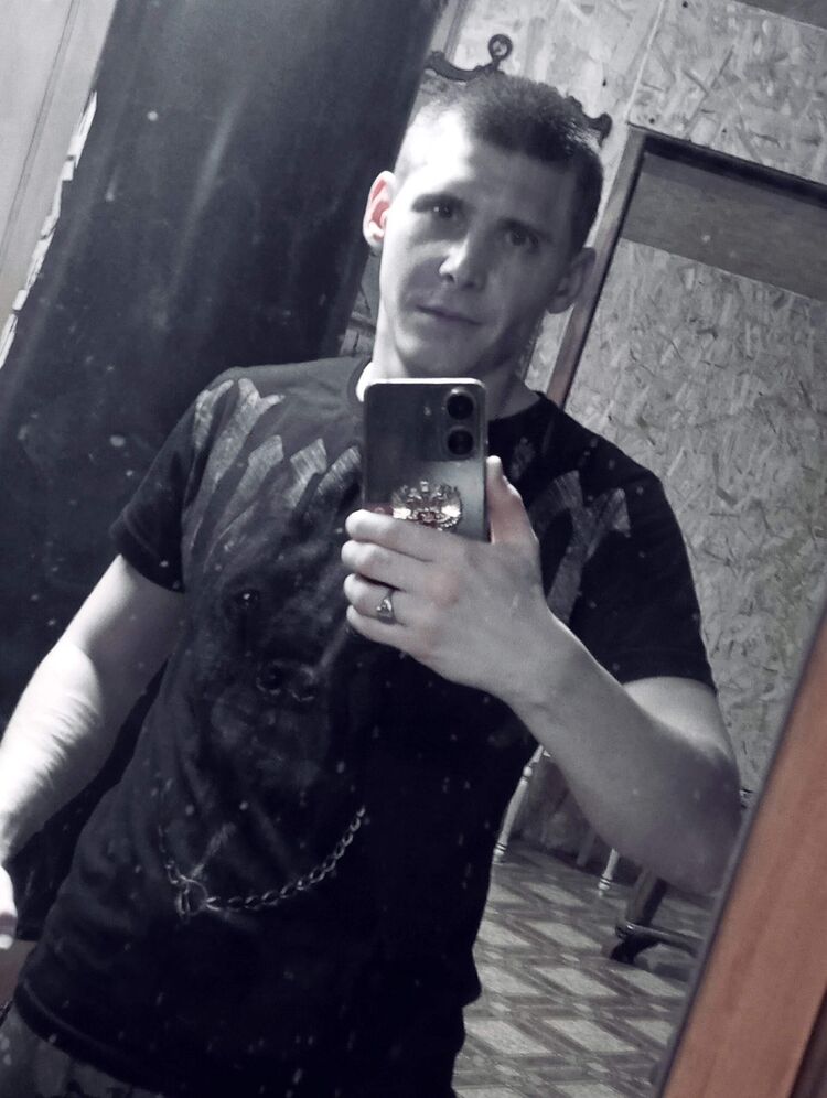  51897271  Maksim, 25 ,    