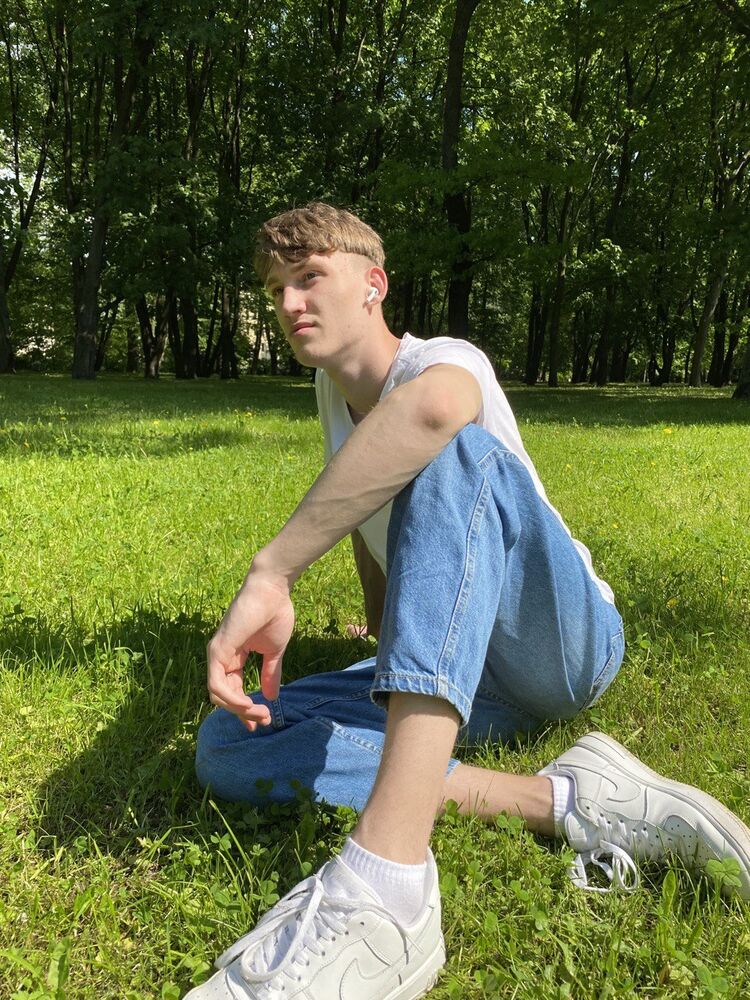  -,   , 22 ,  