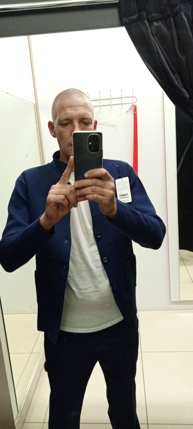  ,   Anton, 38 ,   ,   