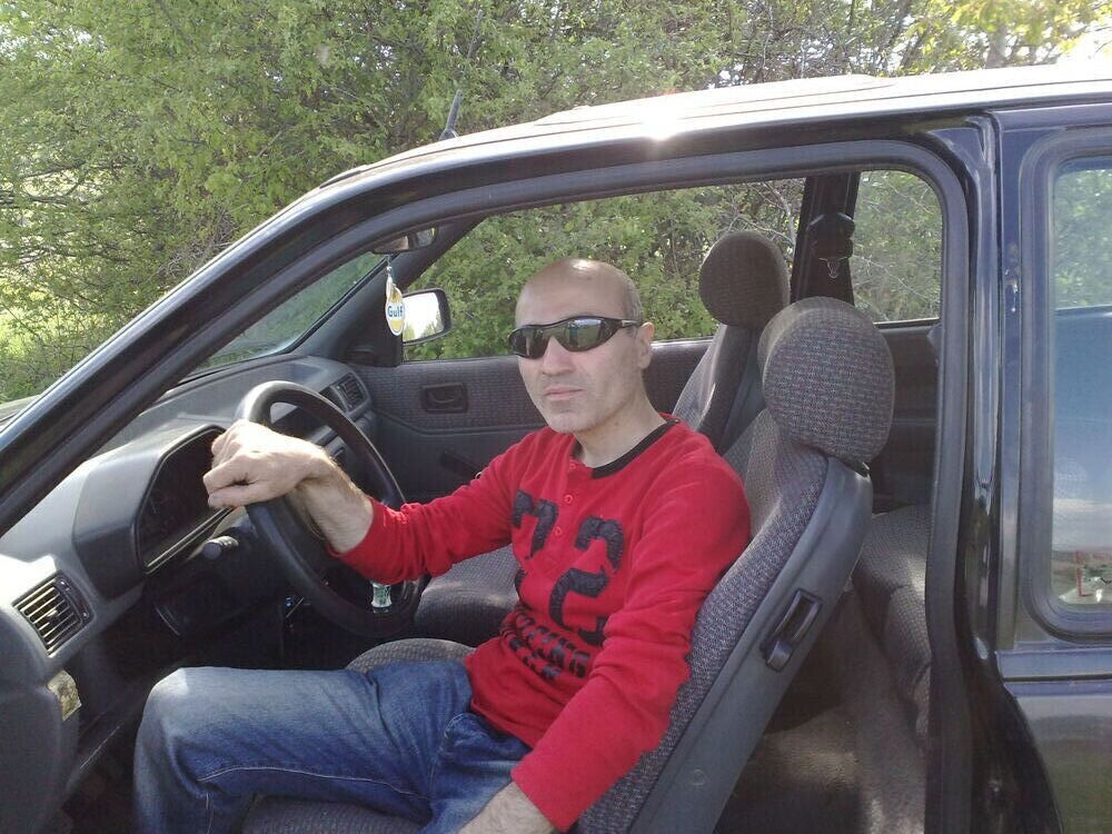  23743311  Temo, 48 ,    