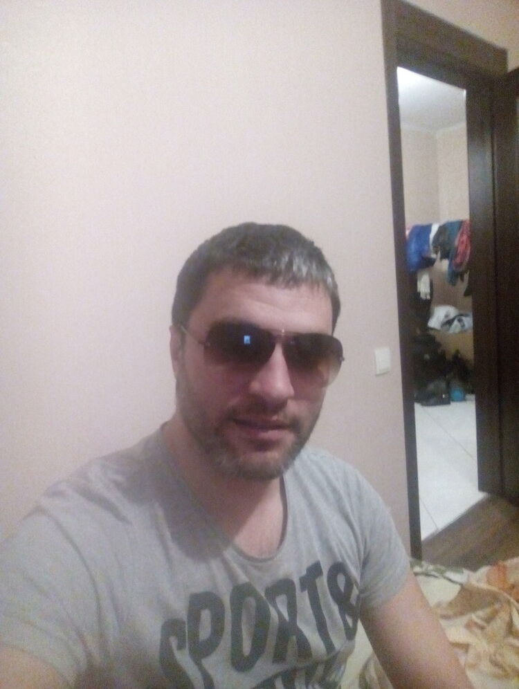  9477841  , 40 ,    