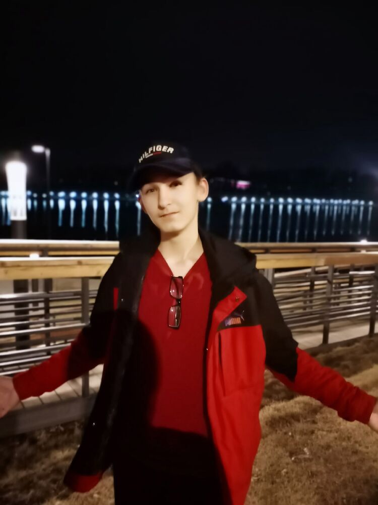  35885281  Aleksey, 20 ,    