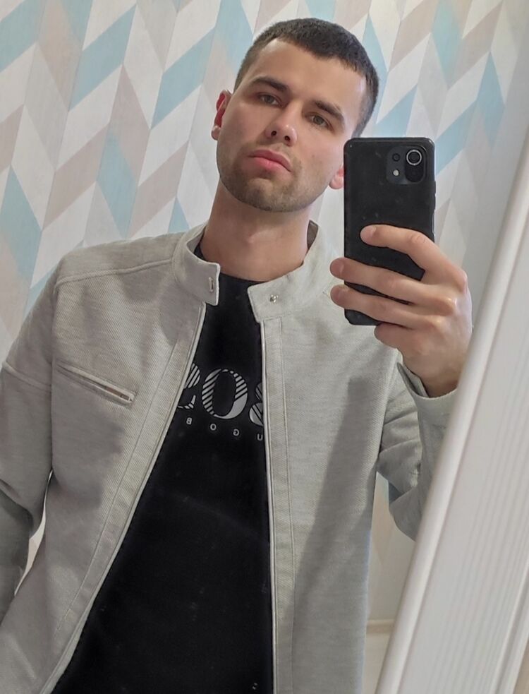  44387621  Nikolay, 30 ,    