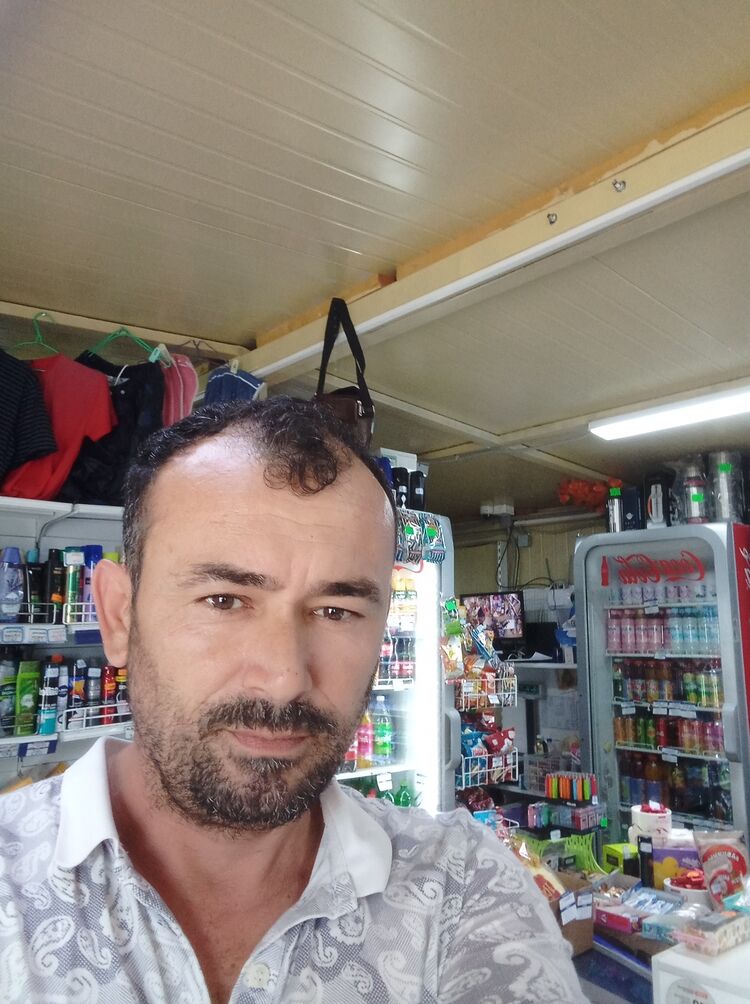  35624501  Levent, 44 ,    