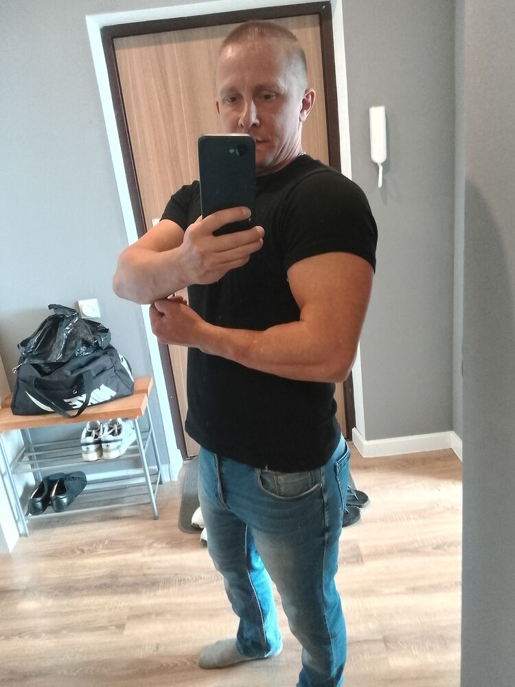  38052551  Alexander, 38 ,    