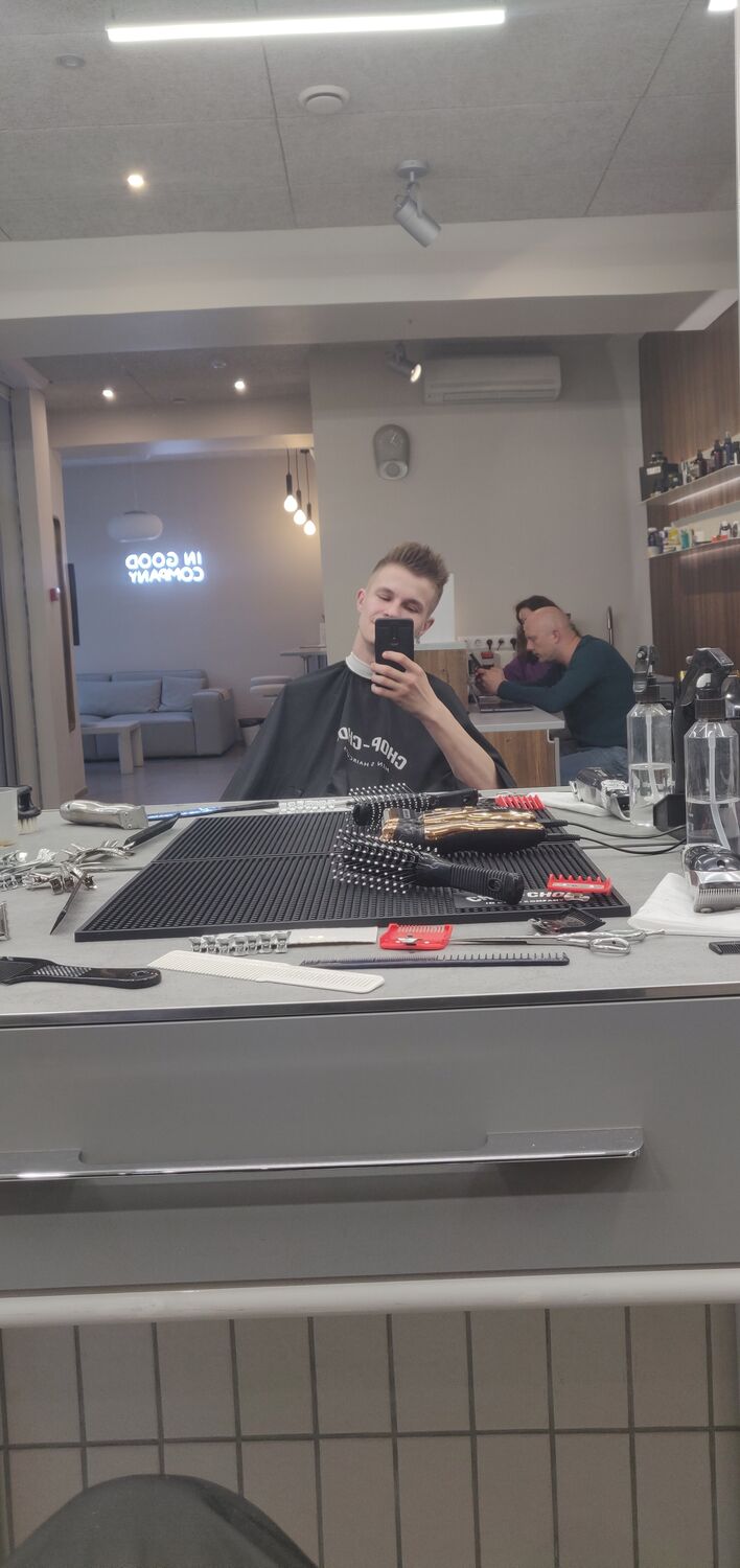  27195991  Yury, 27 ,    