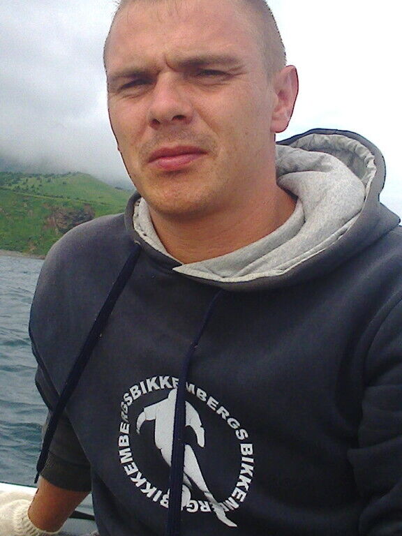  54330891  , 39 ,    -