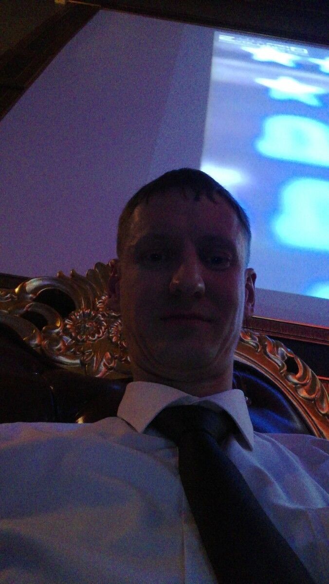  ,   Adam, 44 ,   ,   , c 