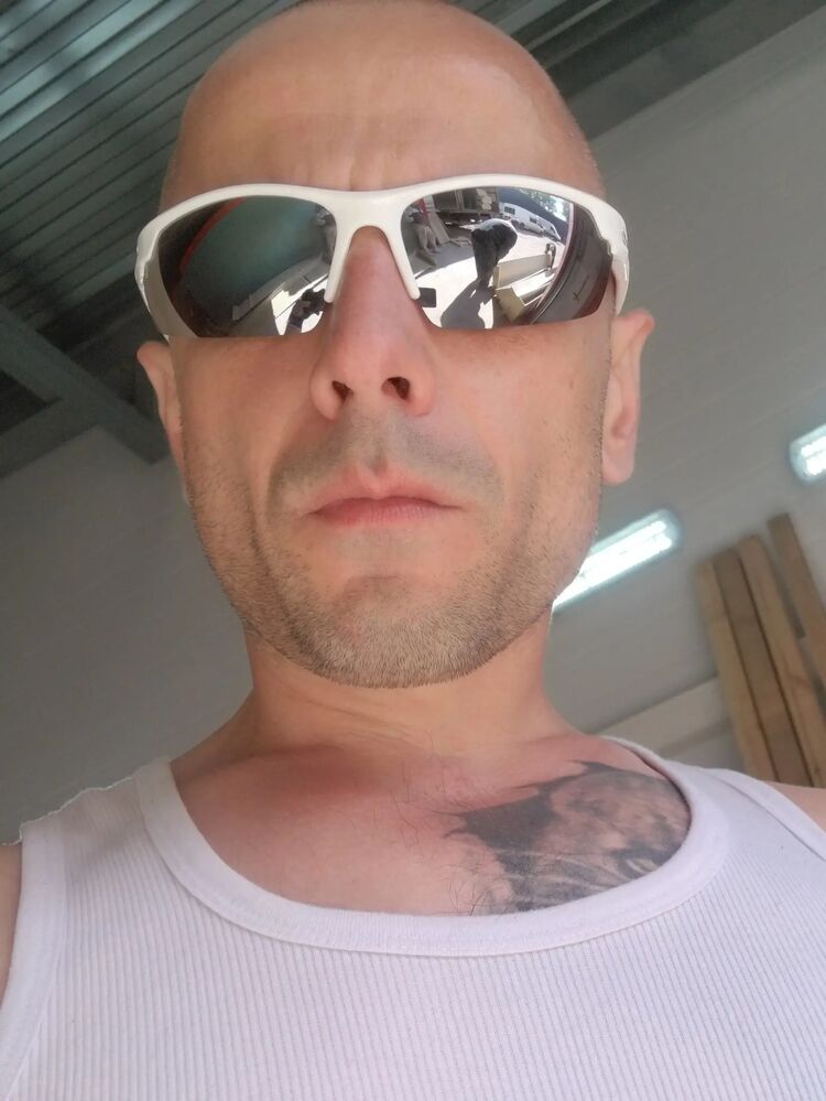  -,   Nik, 41 ,   ,   , c , 