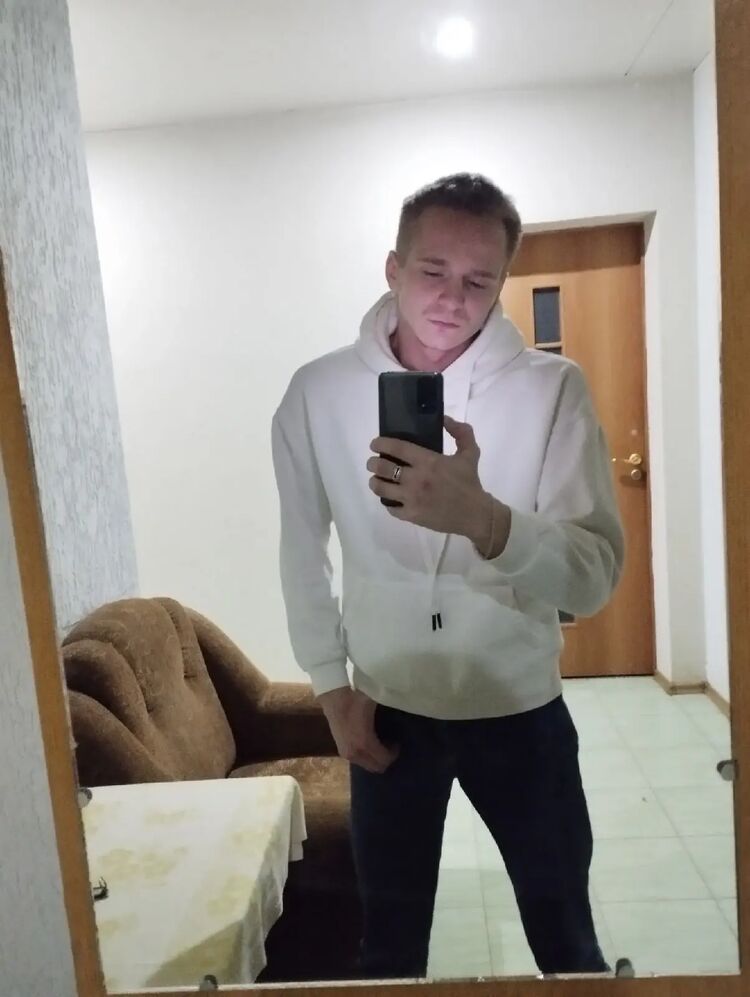  32168581  Dima, 25 ,    