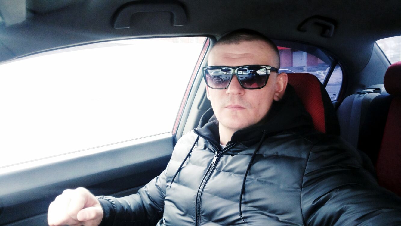  33451281  Denis, 35 ,    