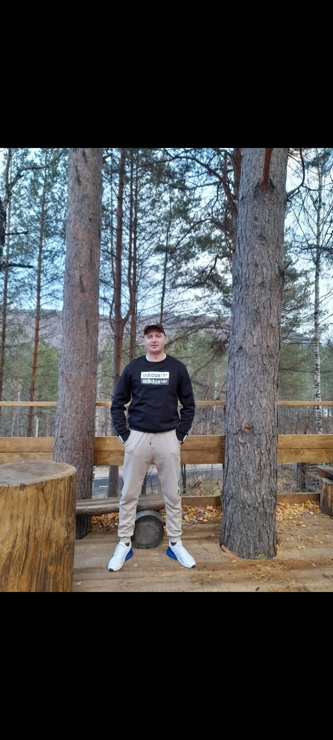  48310781  Vaceslav, 37 ,    