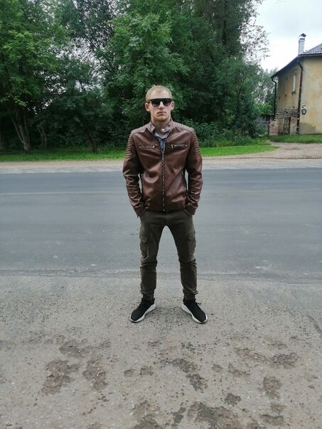  33323451  Ruslan, 30 ,    