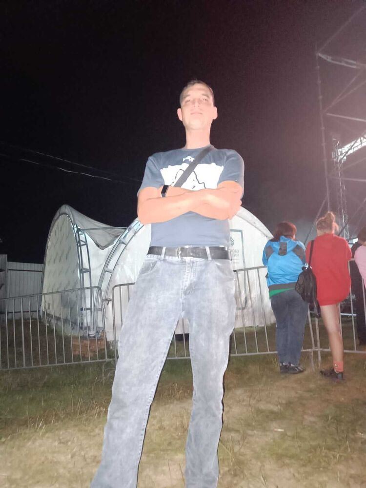  ,   Denis, 35 ,   ,   , c 