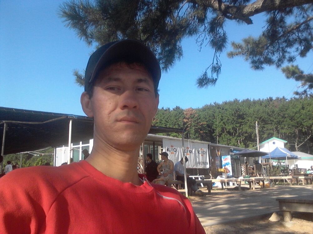  -,   Adil, 46 ,  