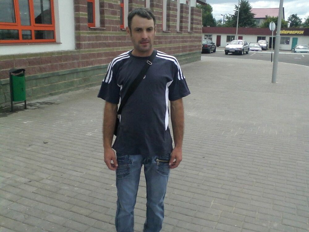  8254981  Vitaliy, 39 ,    