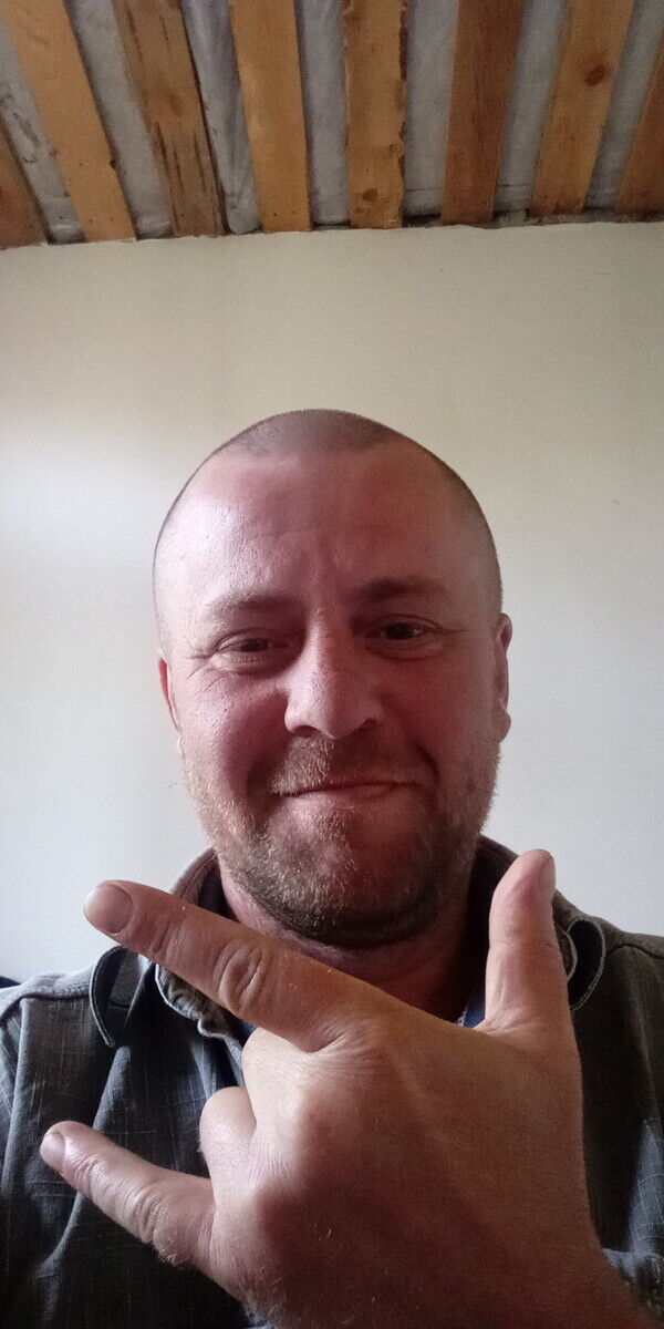  19940361  Denis, 47 ,    