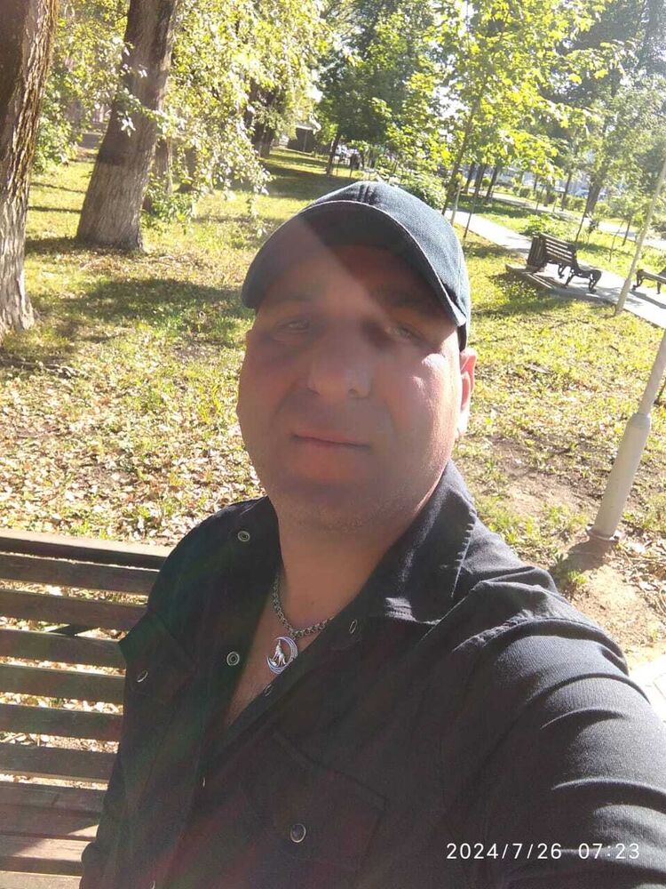  44959561  Elnur, 42 ,    