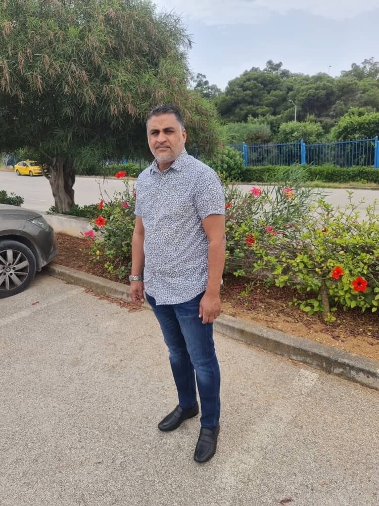  ,   Ali, 41 ,   ,   